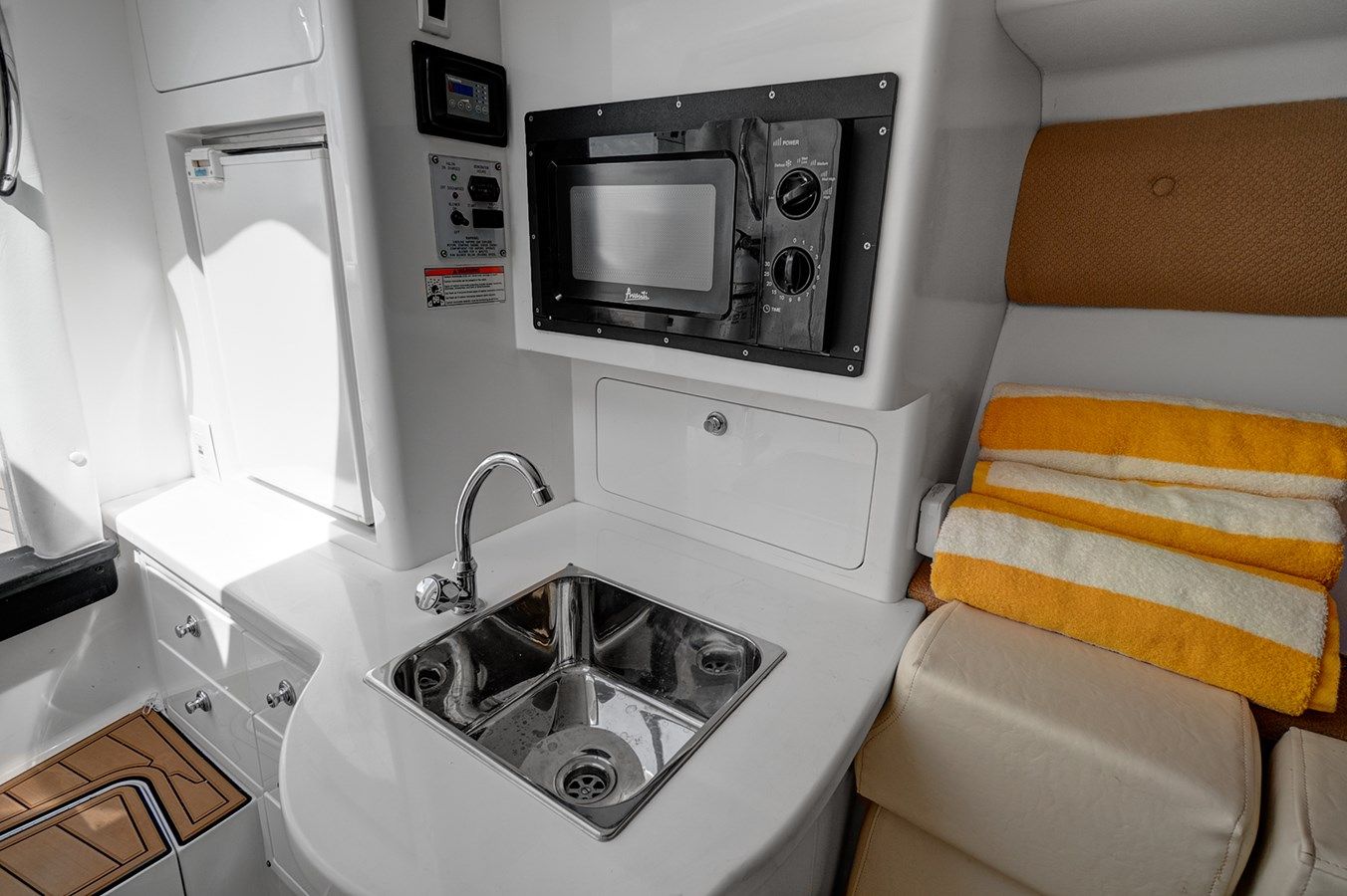 Buy a yacht Never Give Up 37