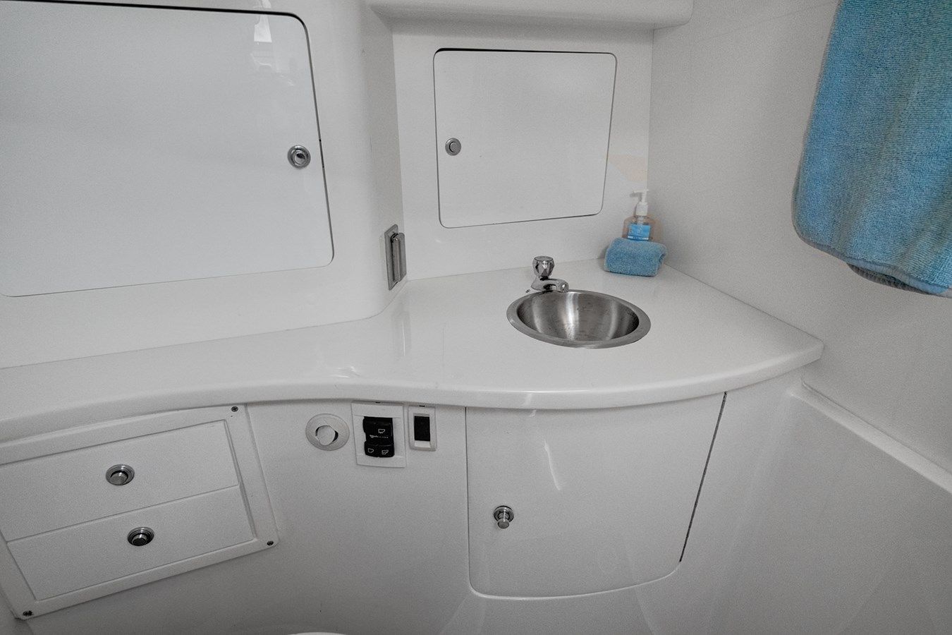 Buy a Never Give Up - INTREPID POWERBOATS INC at Shestakov Yacht Sales