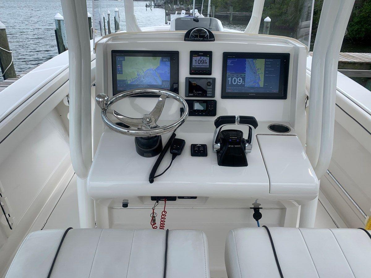 Buy a yacht - - JUPITER