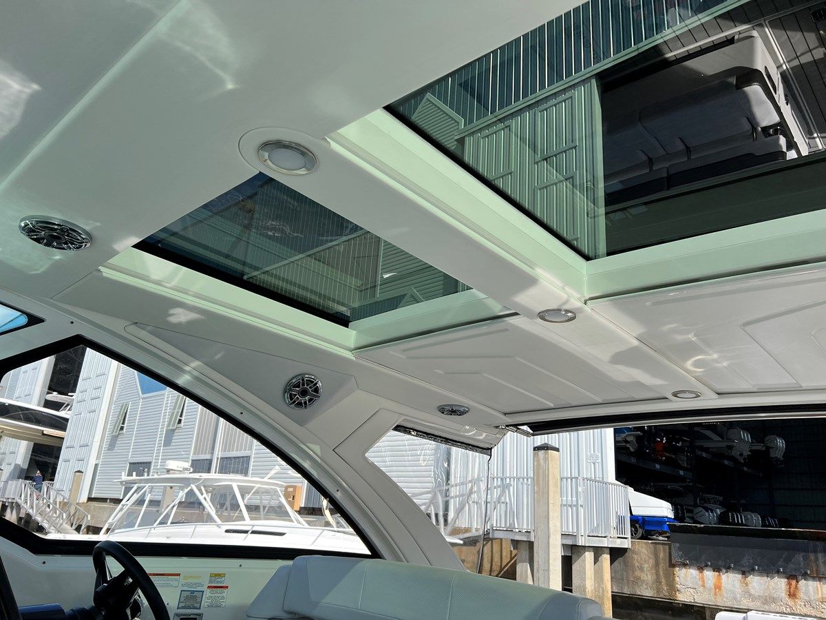 - 380 Super Sport Crossover OB price