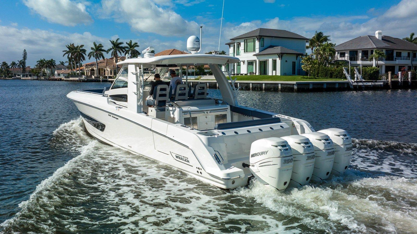 Buy a yacht  420 Outrage - Boston Whaler