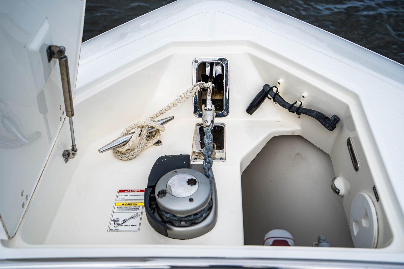 best yacht sales deals  420 Outrage - Boston Whaler