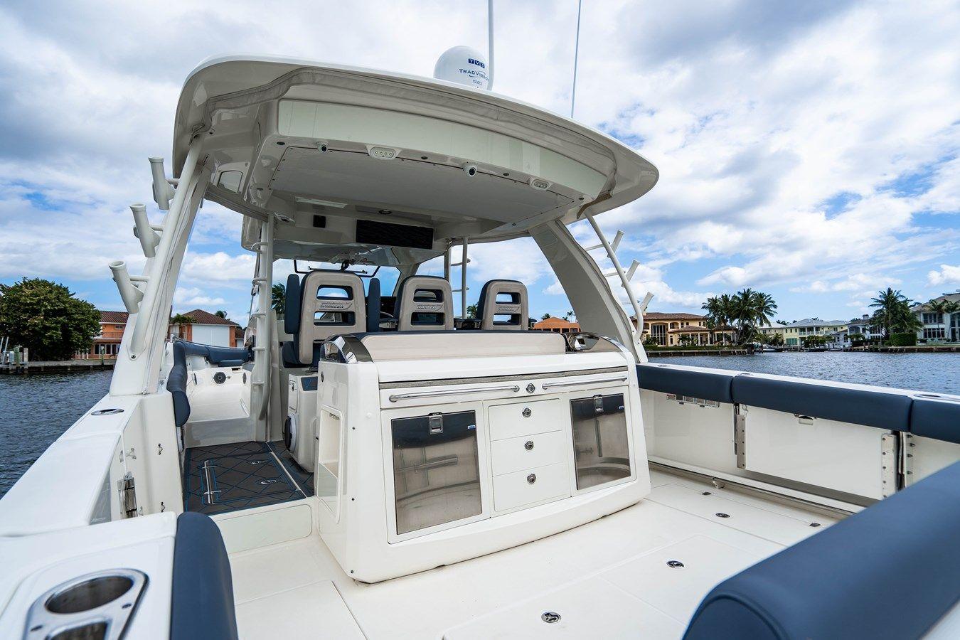  420 Outrage - Boston Whaler