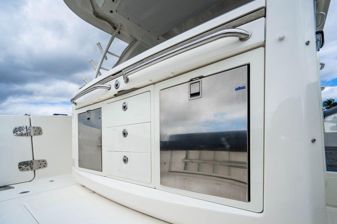 best yacht sales deals  420 Outrage 42