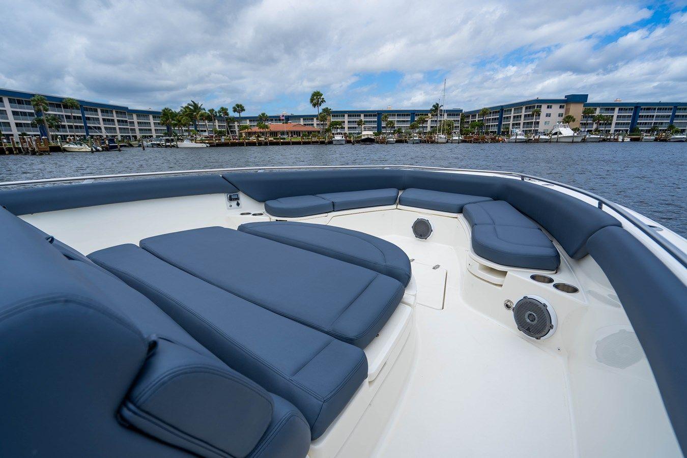  420 Outrage - Boston Whaler