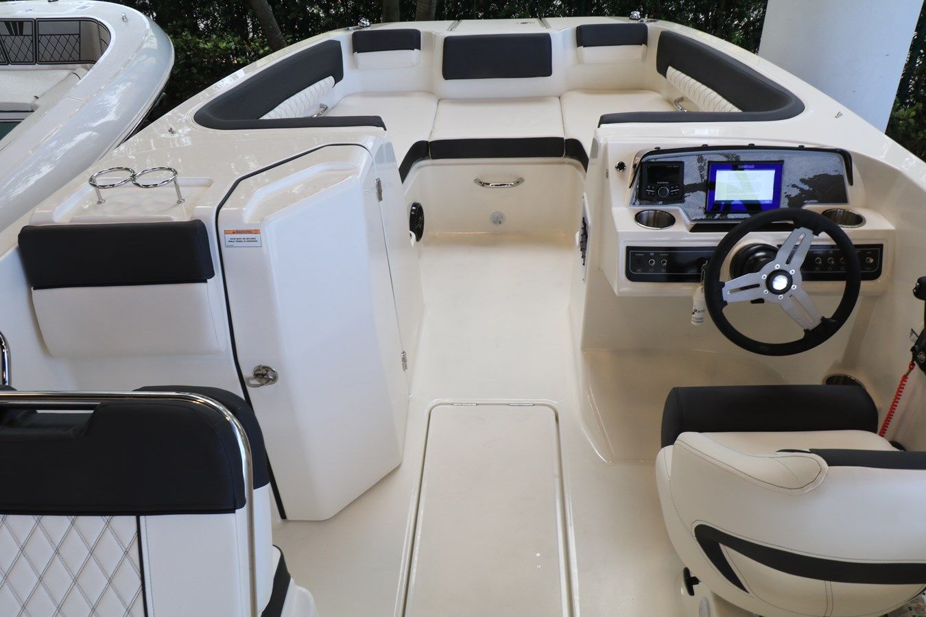 Купить яхту BAYLINER DX 2200 - BAYLINER в Shestakov Yacht Sales