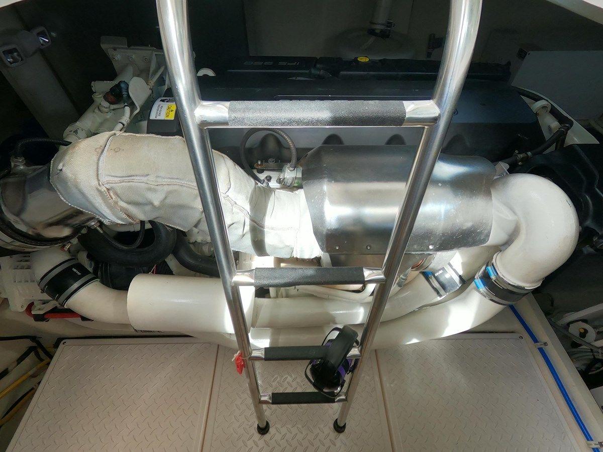 Buy a Southern Belle - Tiara at Shestakov Yacht Sales