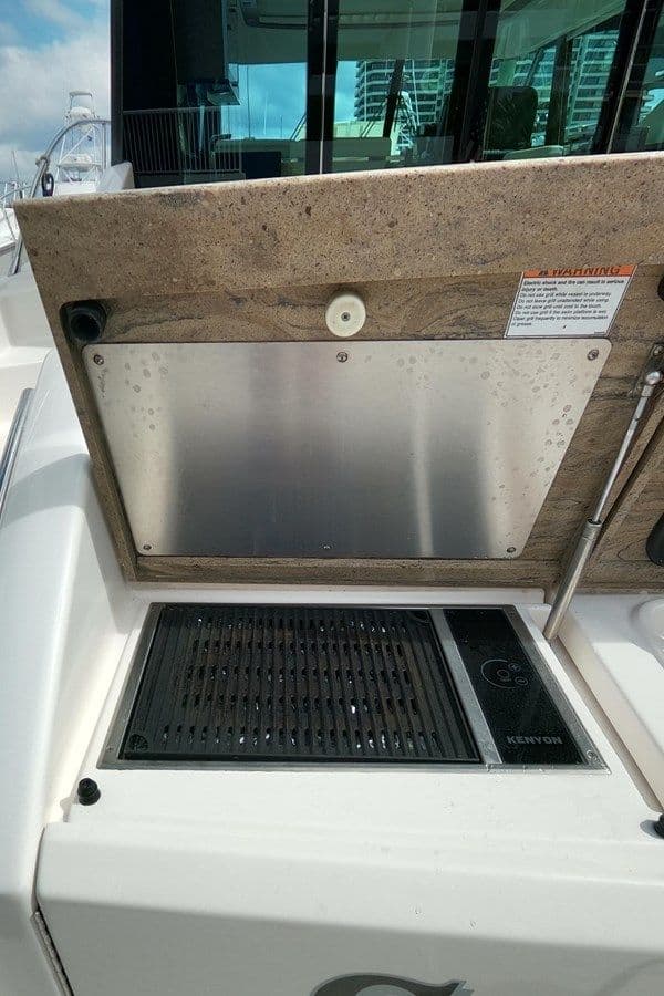 Southern Belle - Tiara yacht sale