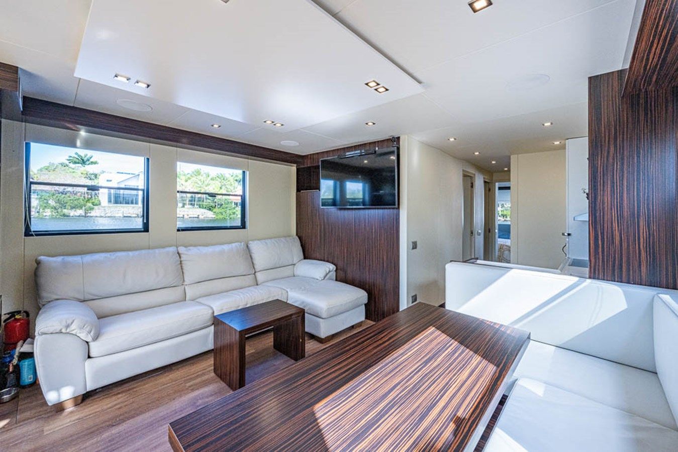 Buy a yacht 44 Powercat - OVERBLUE