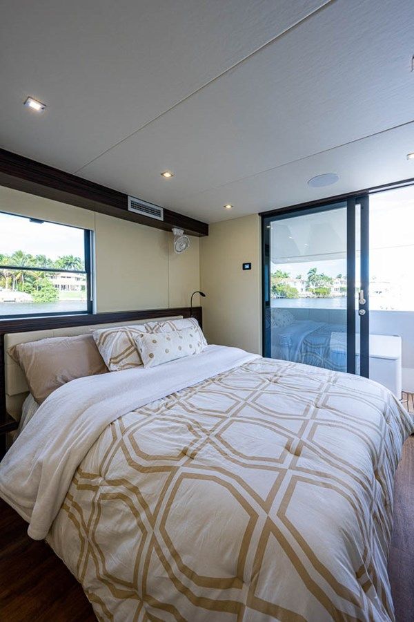 best yacht sales deals 44 Powercat - OVERBLUE