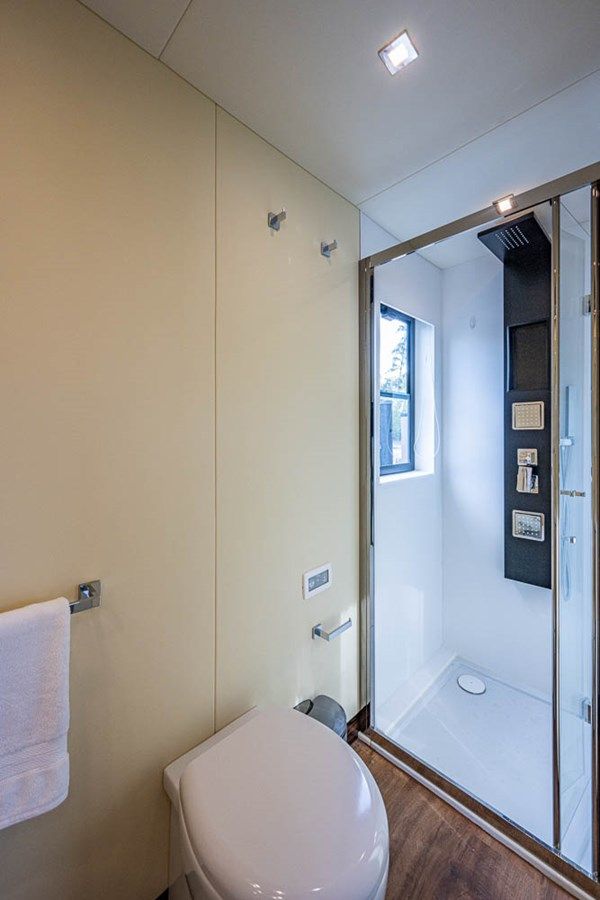 Buy a yacht 44 Powercat 2017