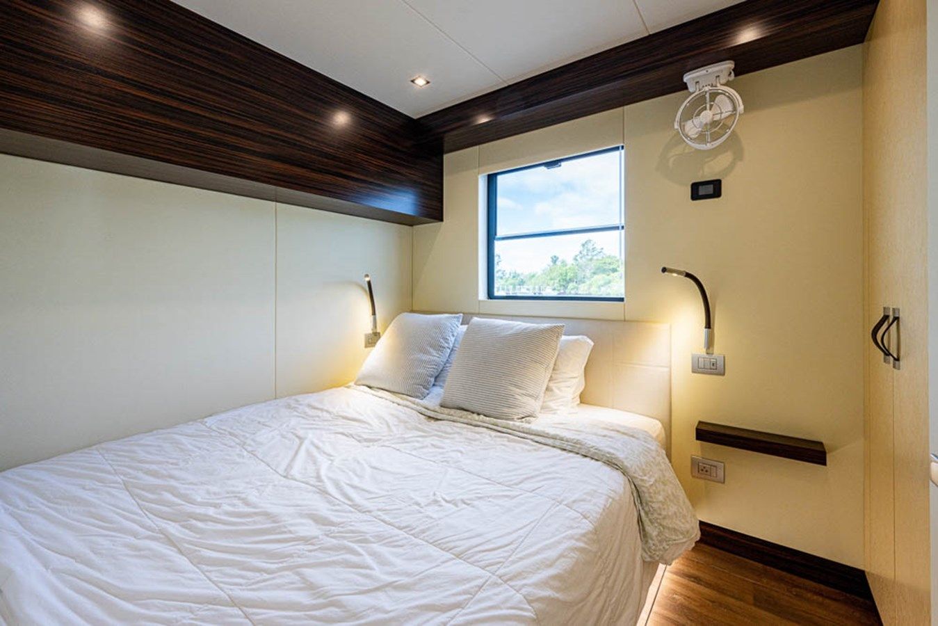 Buy a 44 Powercat 44 at Shestakov Yacht Sales