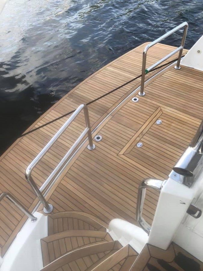 best yacht sales deals JEF82110L506