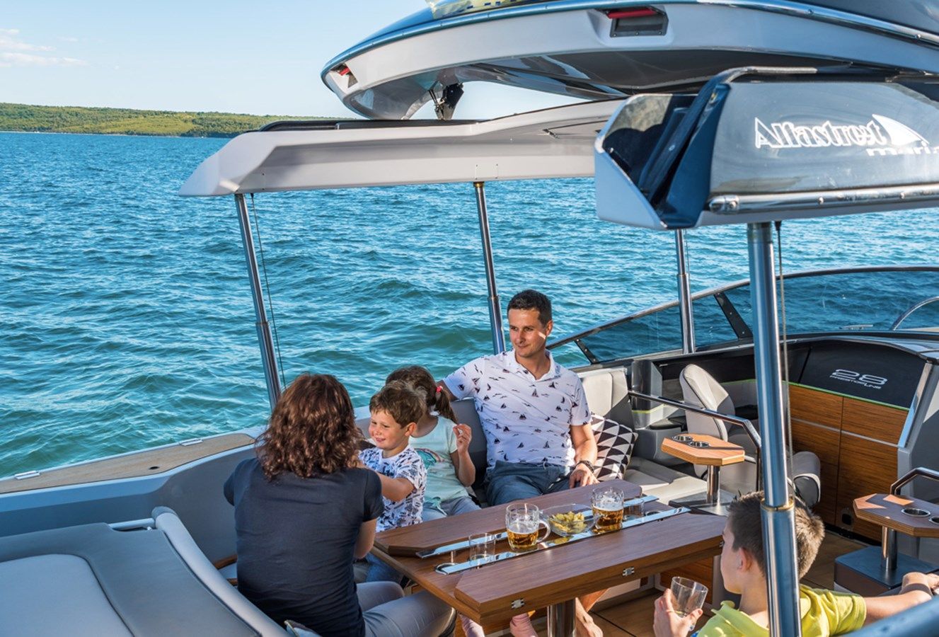 the best price on Alfastreet 28 cabin motor 2022