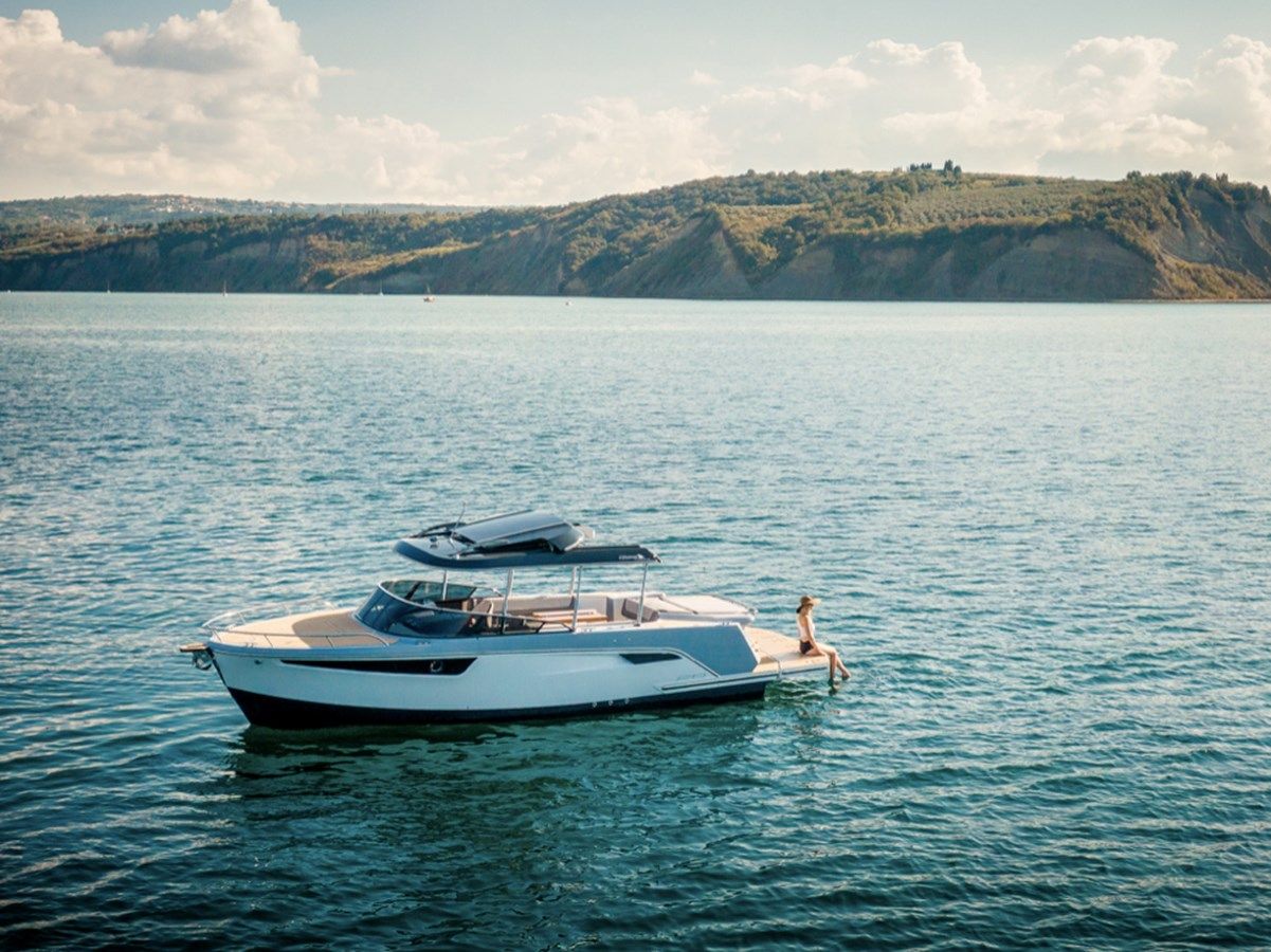 Buy a yacht Alfastreet 28 cabin motor - ALFASTREET MARINE