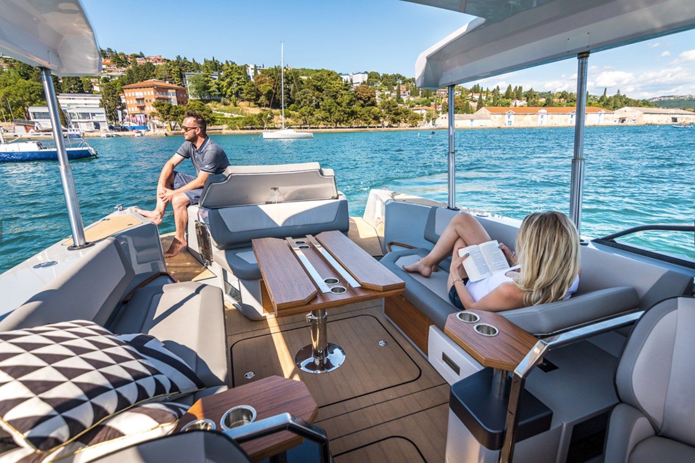 Buy a yacht Alfastreet 28 open motor 28 open motor