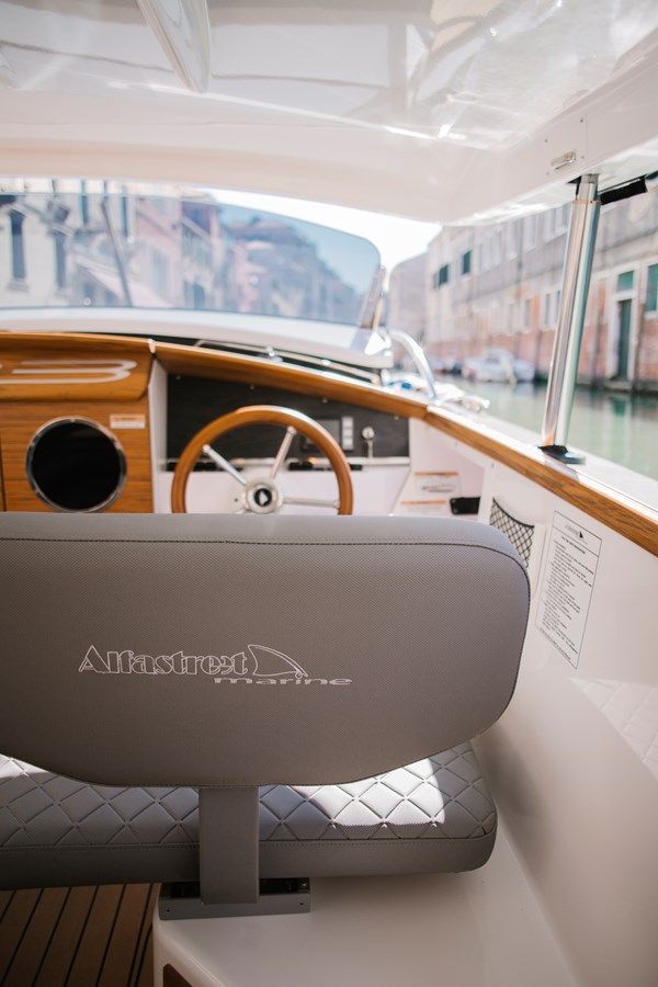 Buy a yacht Alfastreet 23 Cabin Evolution Motor 2022