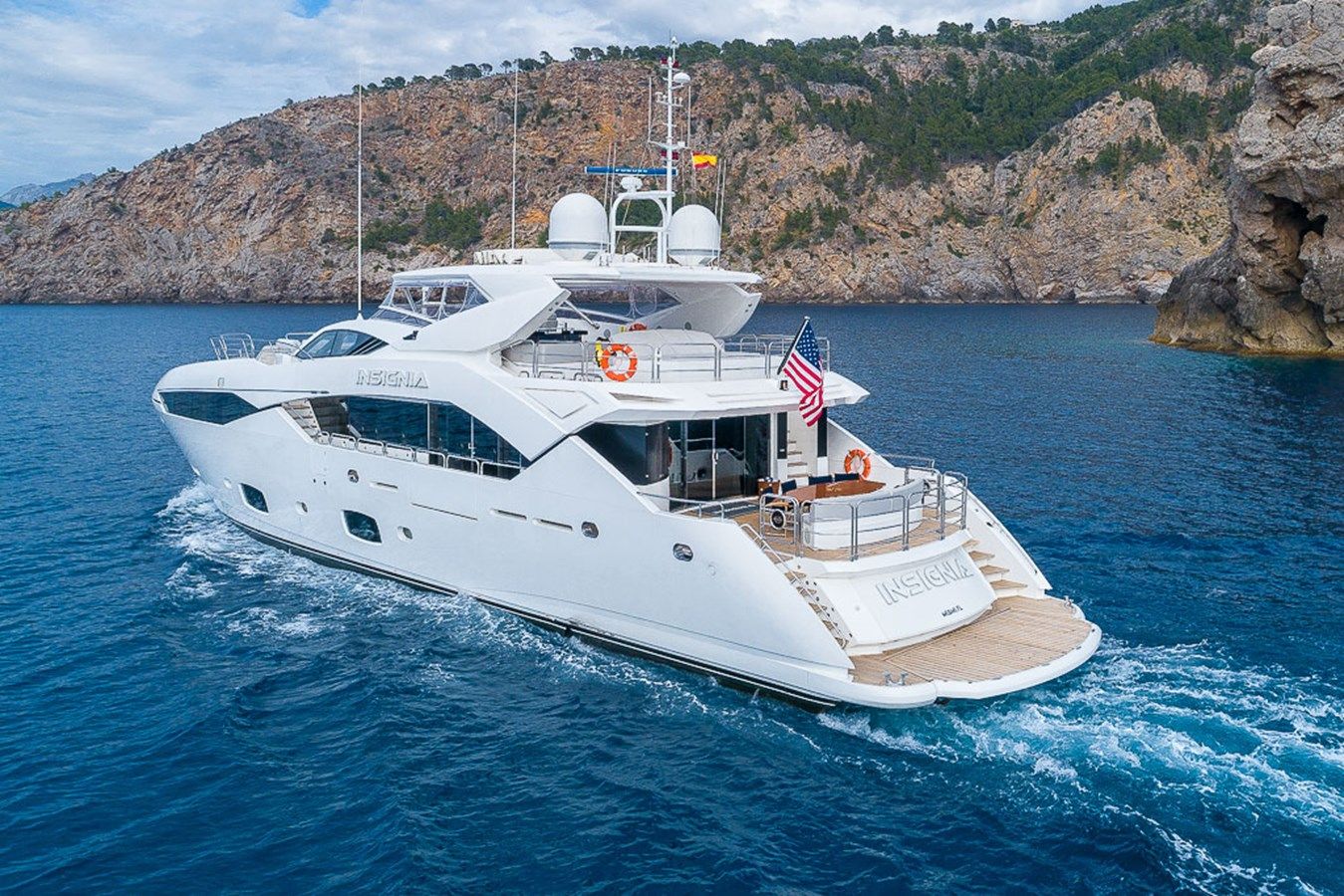 Buy a yacht INSIGNIA - Sunseeker
