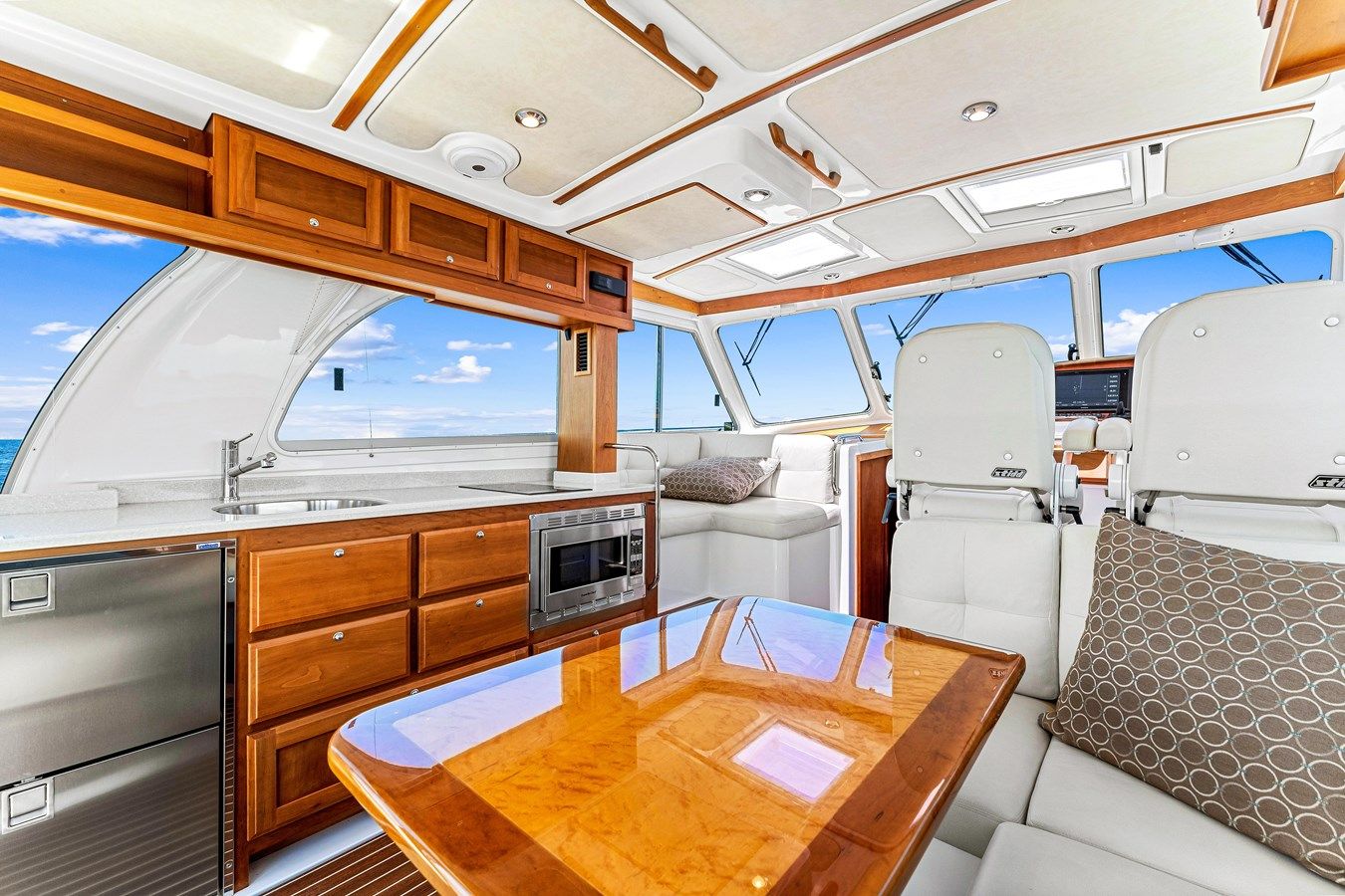 Купить Skamp II - BACK COVE