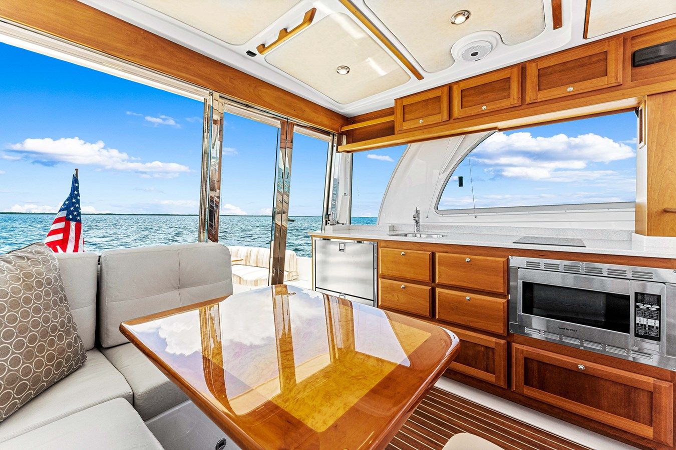 Купить яхту Skamp II 41 в Shestakov Yacht Sales
