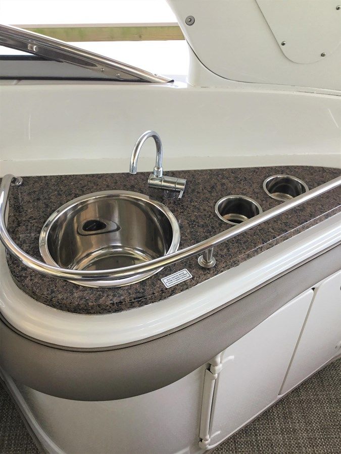 No Name - CROWNLINE yacht sale