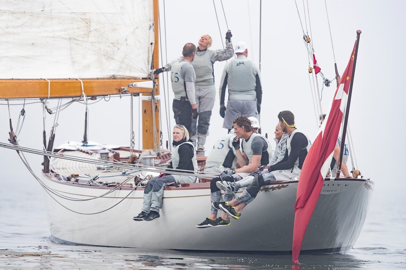 Лучшая цена на Vanity V