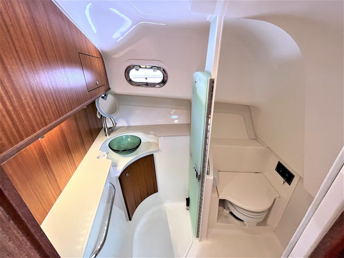 Купить яхту Snot Easy 2016 в Shestakov Yacht Sales