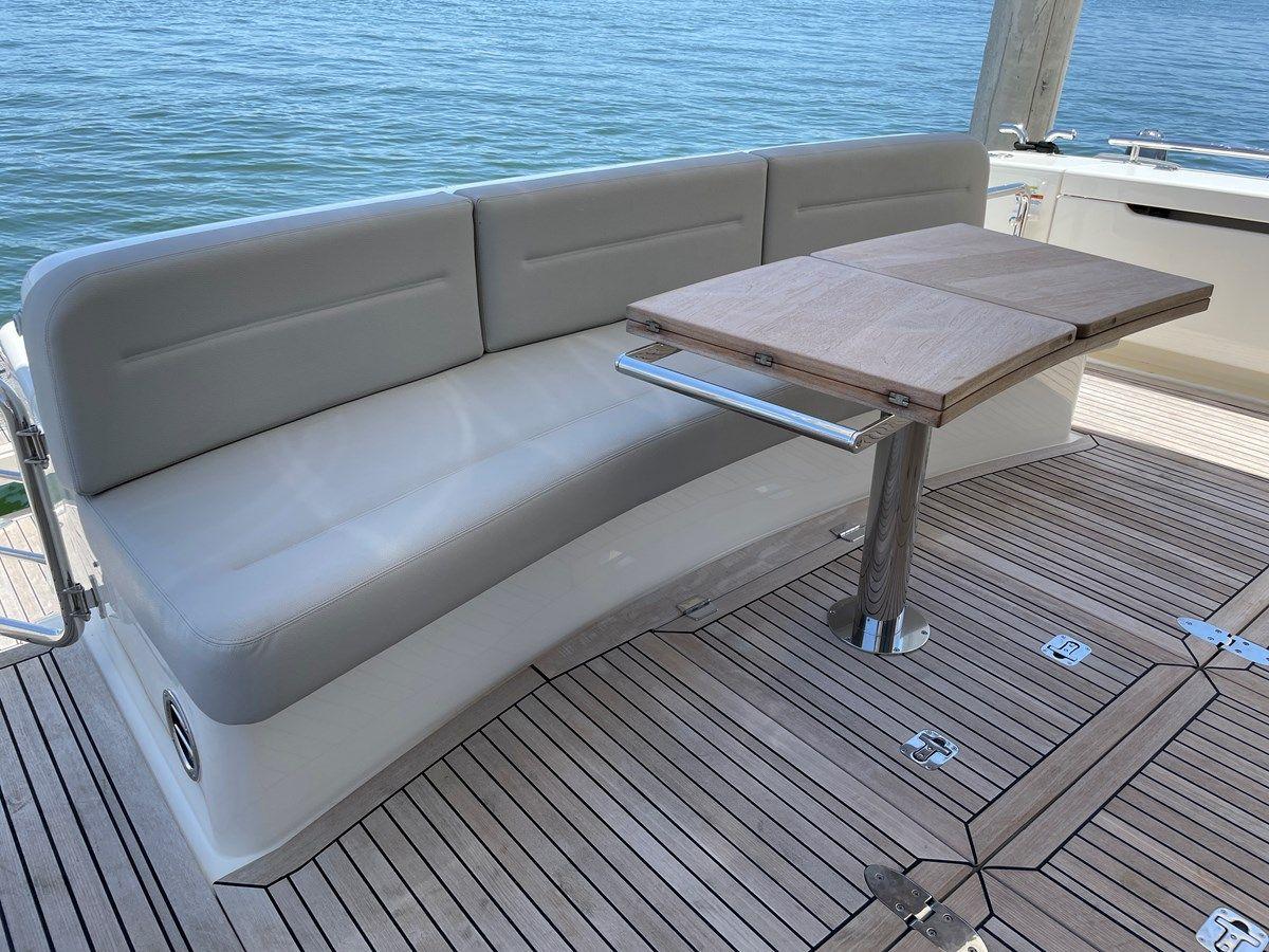 Buy a yacht ABOVE & BEYOND M59