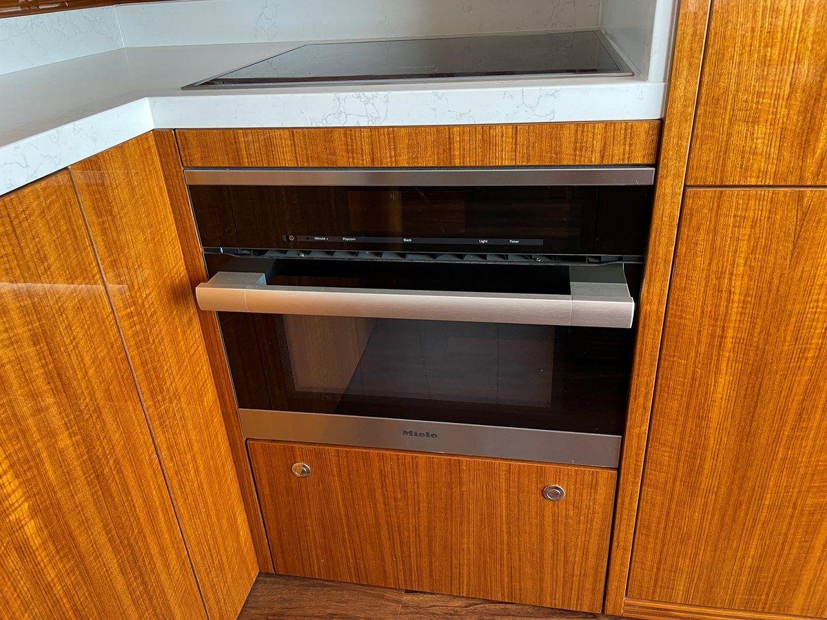 ABOVE & BEYOND - Maritimo price