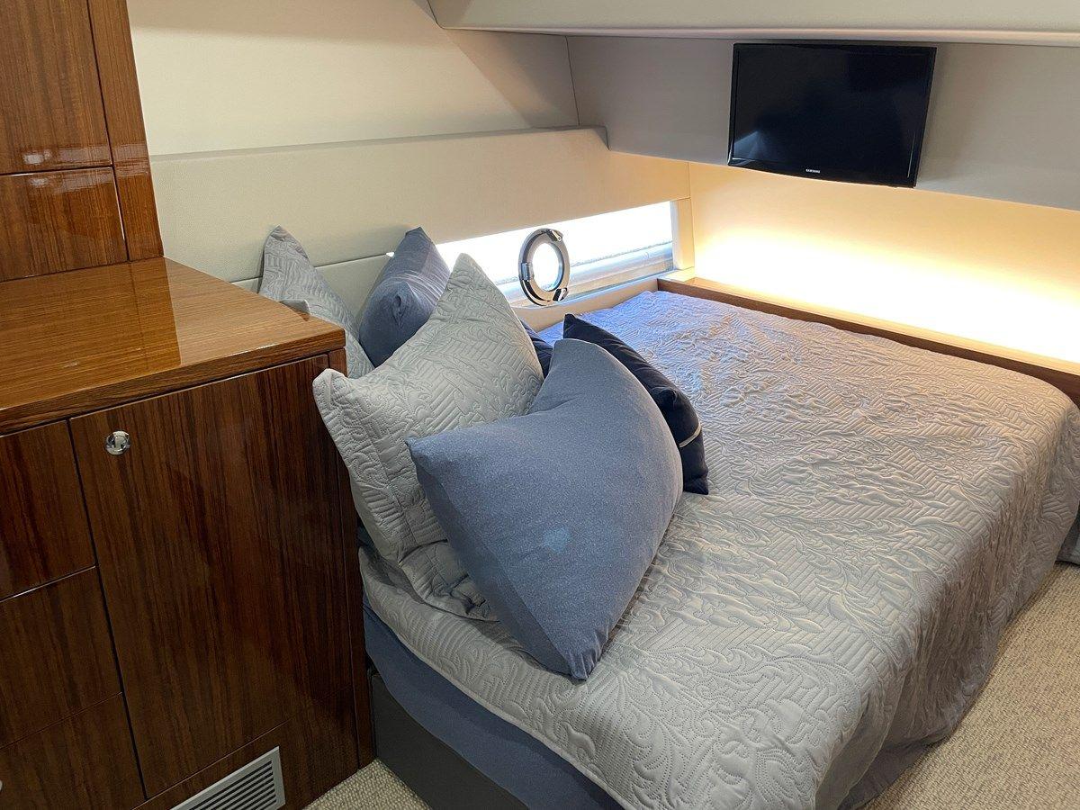 Buy a yacht ABOVE & BEYOND