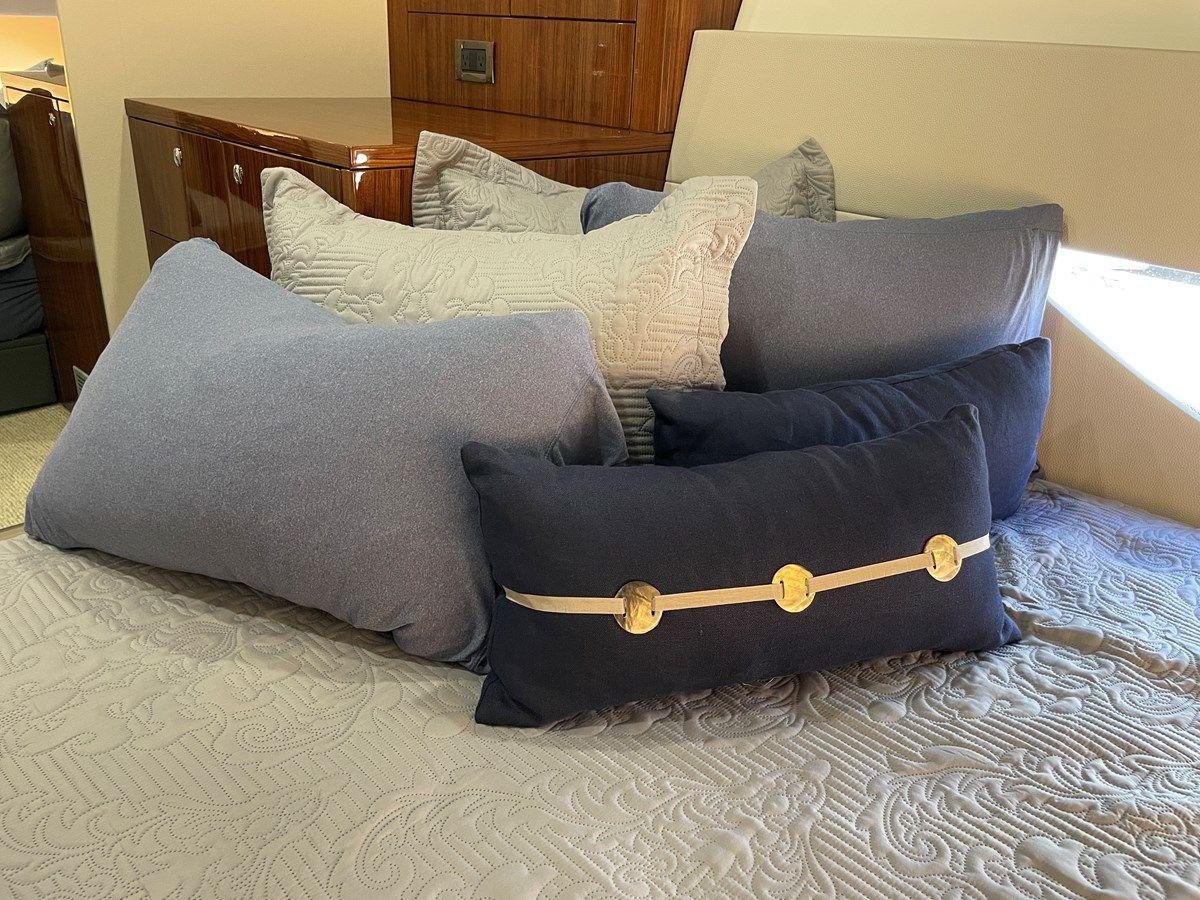 ABOVE & BEYOND 59 yacht sale