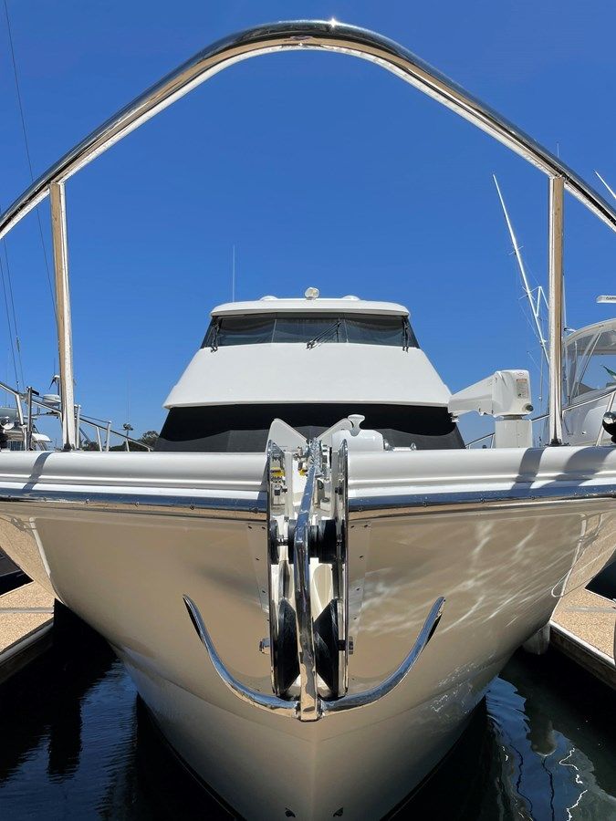 Buy a yacht ABOVE & BEYOND 59