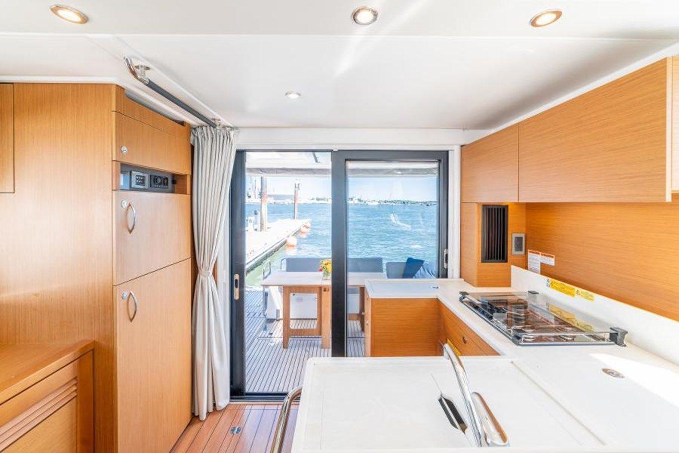 Купить яхту Sweet Bird - Beneteau в Shestakov Yacht Sales