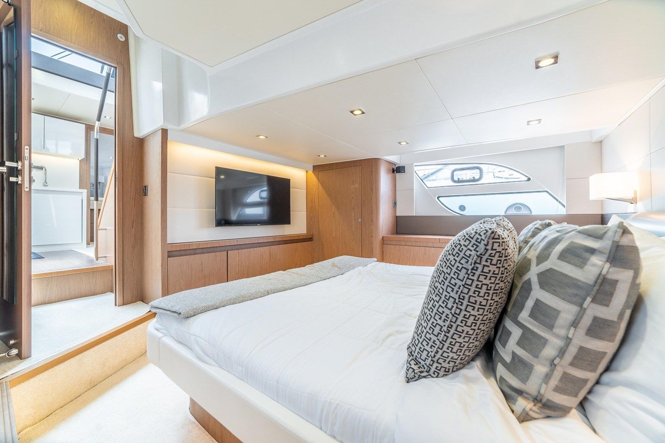 Buy a yacht Carolina - Beneteau