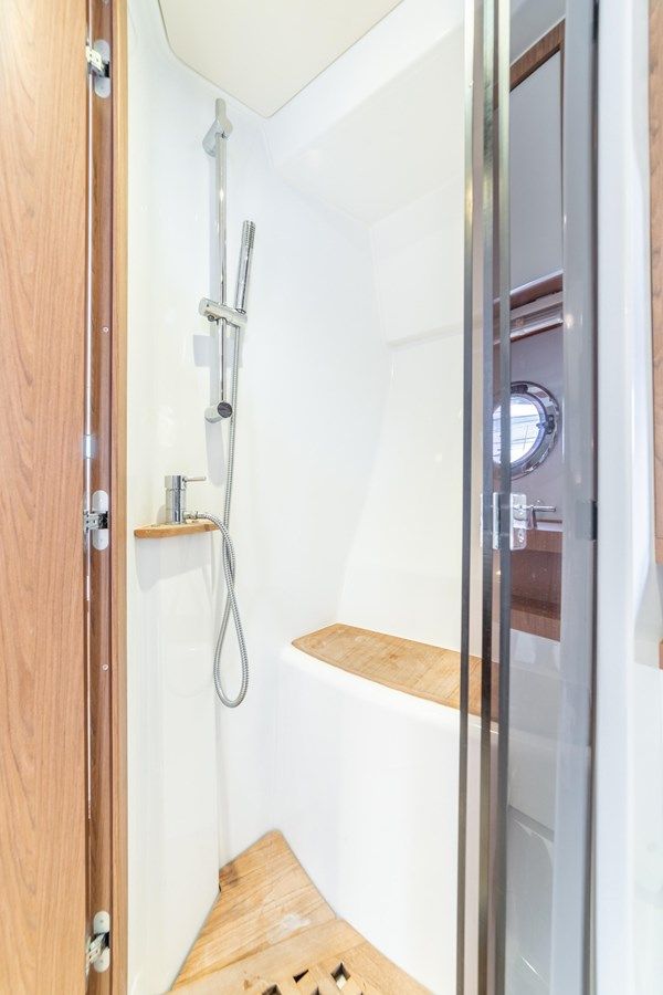 Buy a yacht Carolina 2015