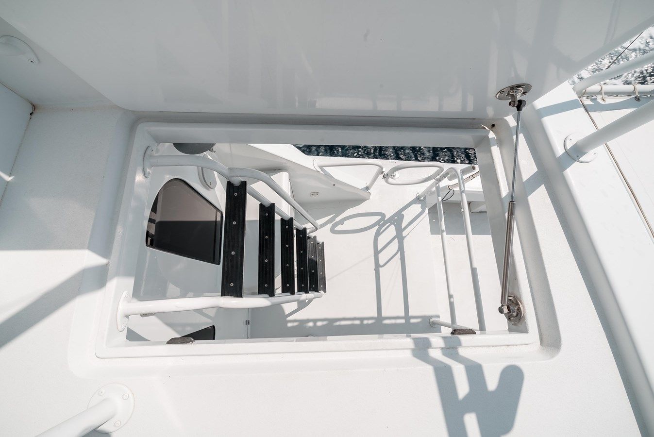 Стоимость яхты Sea Dancer 70