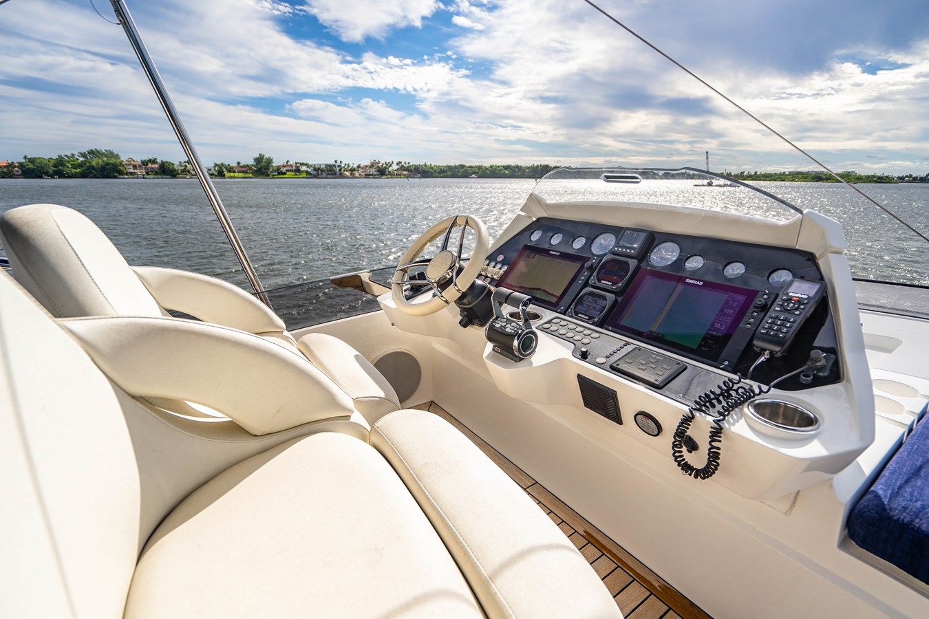 best yacht sales deals Submarino