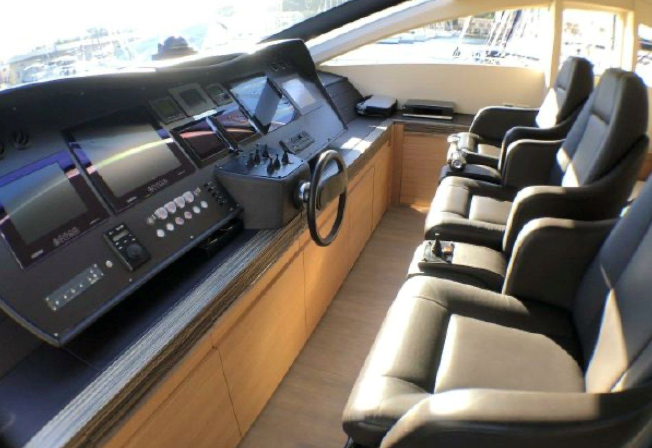 MY DORIS - PERSHING yacht sale