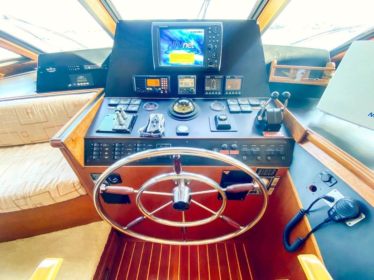 Buy a JUST BEARLY III - TOLLYCRAFT at Shestakov Yacht Sales