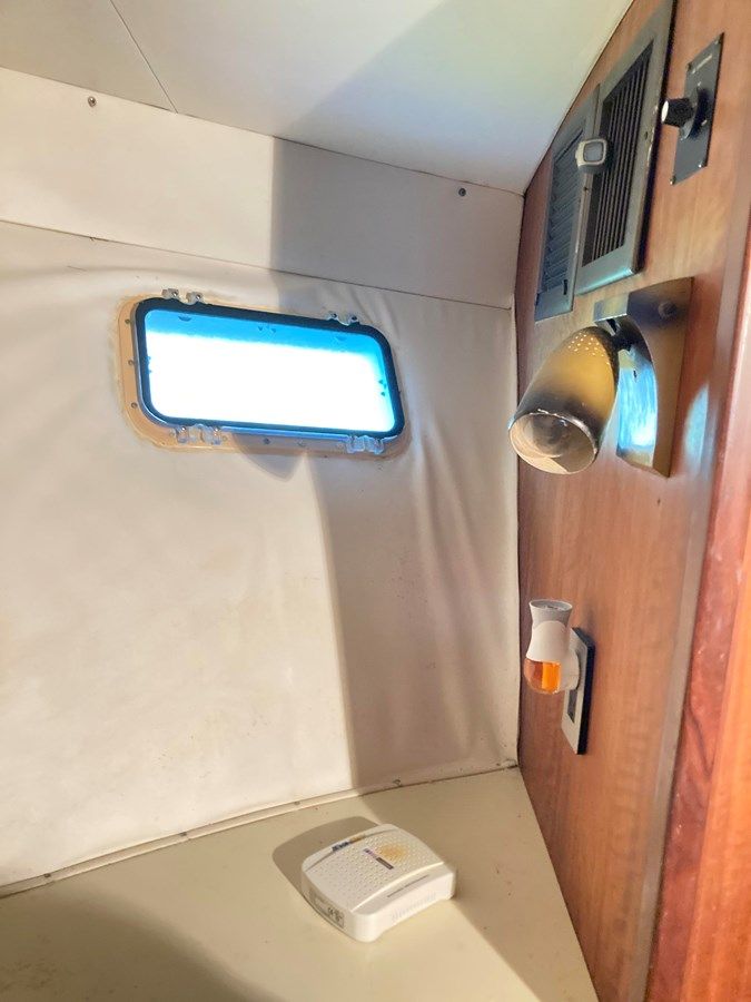 Buy a 46' Hatteras 1976 - Hatteras at Shestakov Yacht Sales