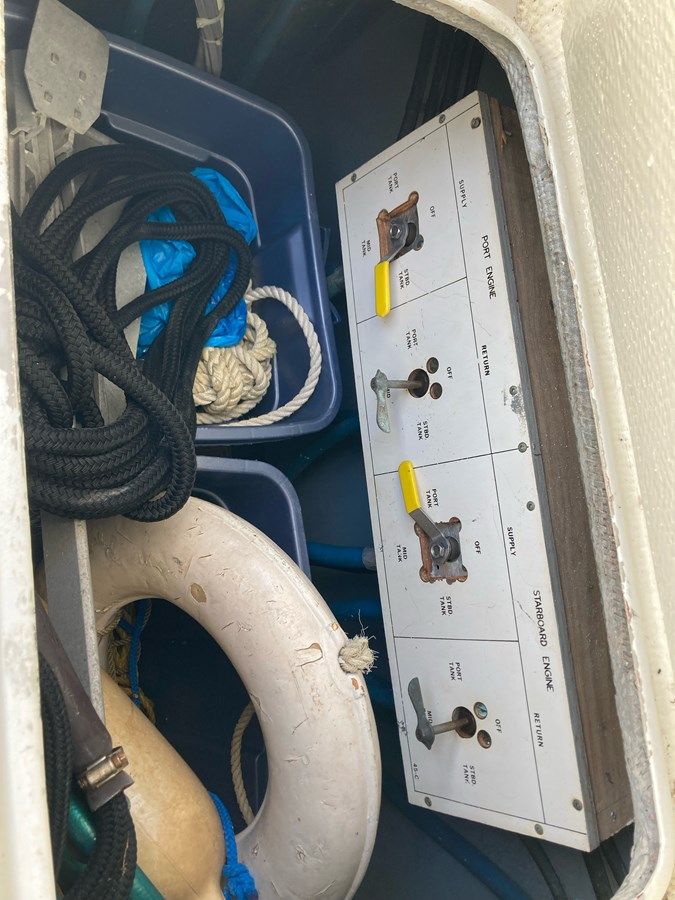 46' Hatteras 1976 46 yacht sale