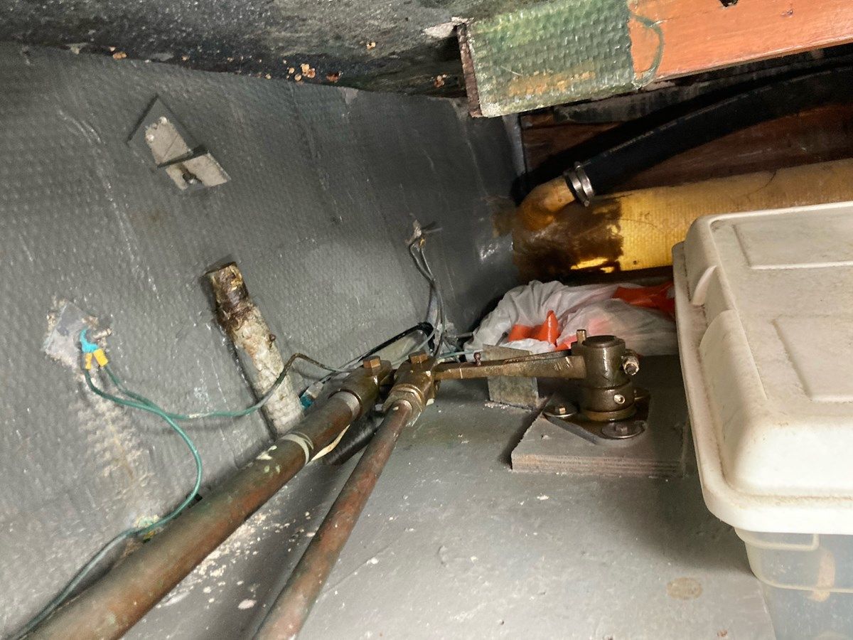 Buy a yacht 46' Hatteras 1976