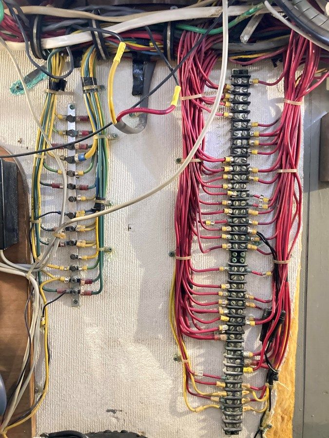 best yacht sales deals 46' Hatteras 1976 1976