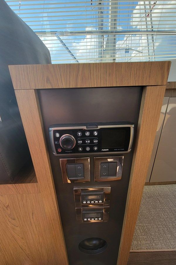 Лучшая цена на STILLWATER 2015