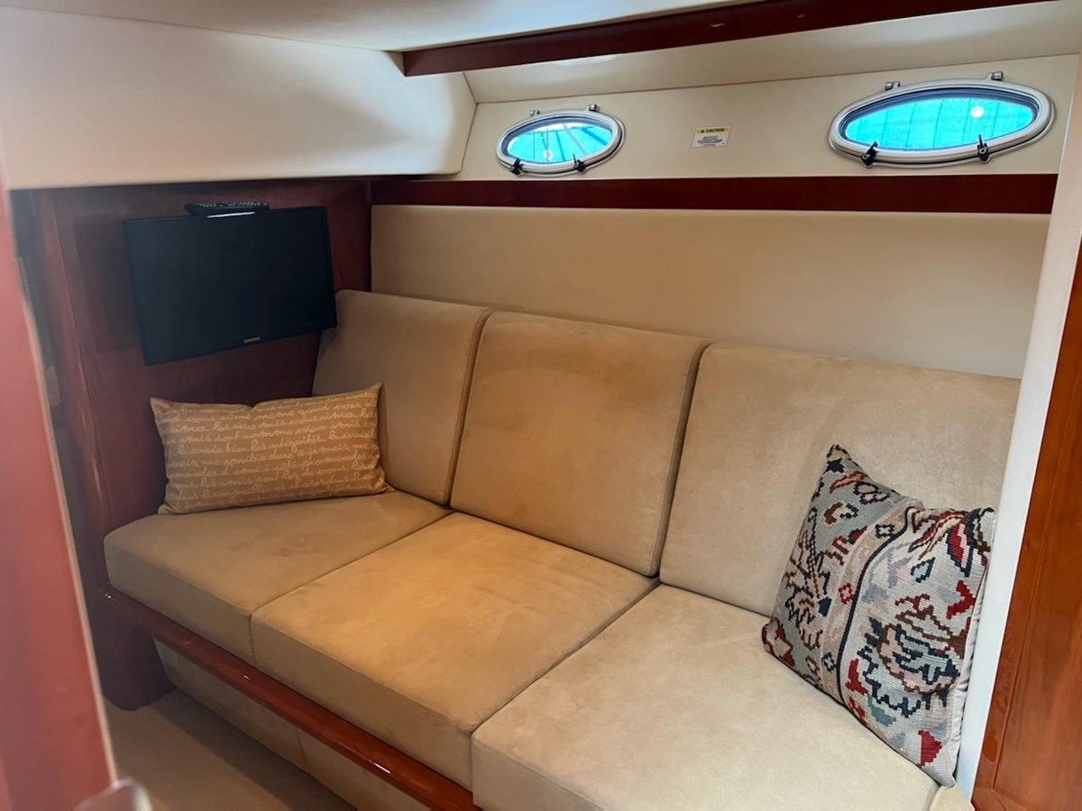 Buy a yacht IMAGINE - RIVIERA AUSTRALIA