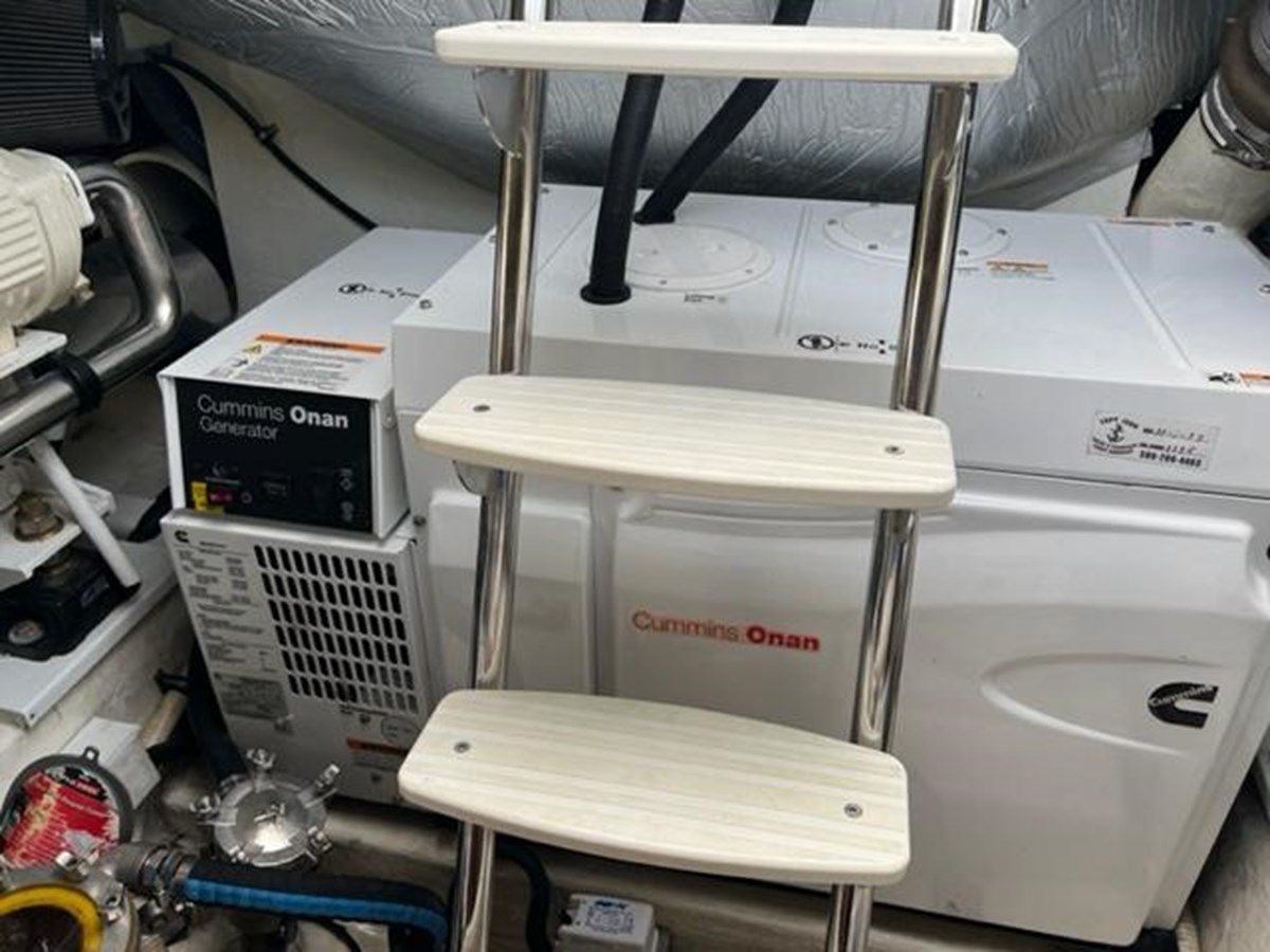 Buy a IMAGINE 5000 Sport Yacht at Shestakov Yacht Sales