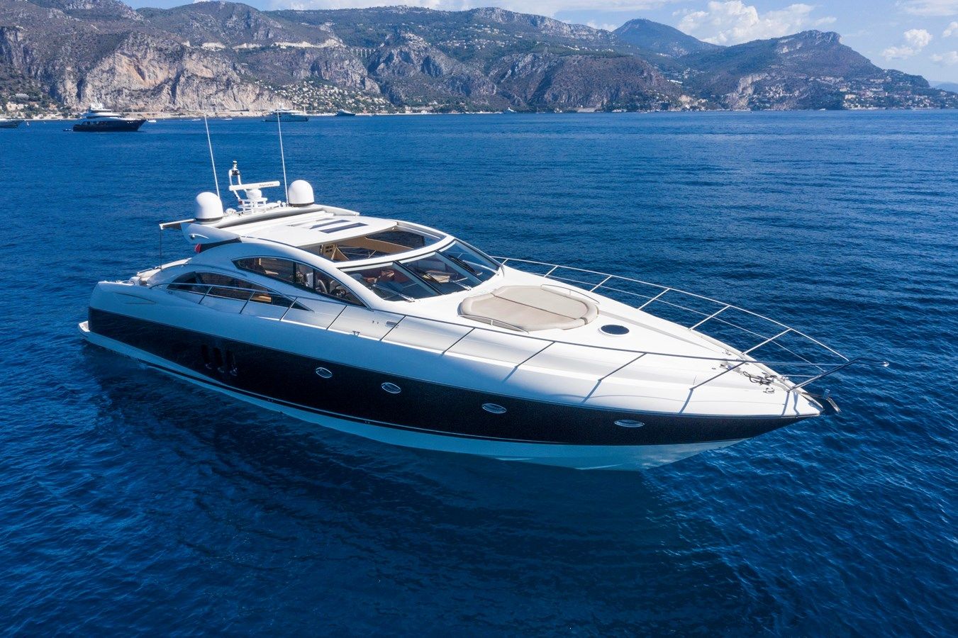 Buy a NUTS - Sunseeker at Shestakov Yacht Sales