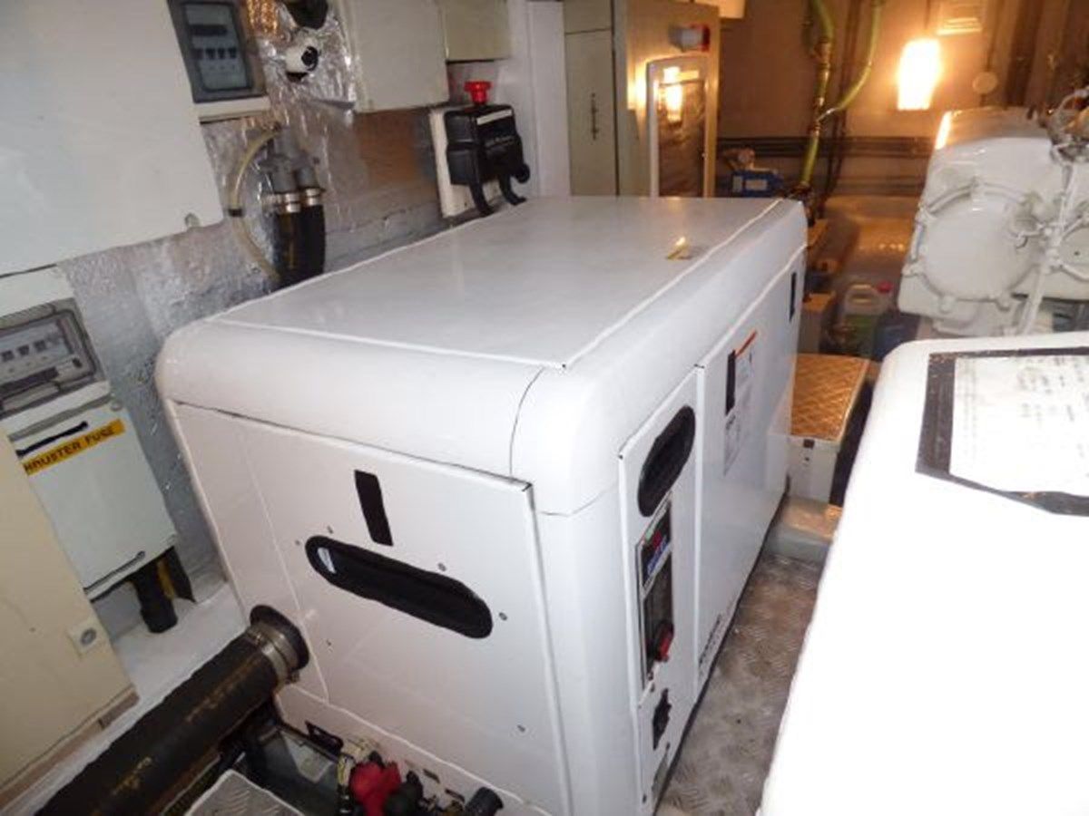 the best price on Z Predator 62