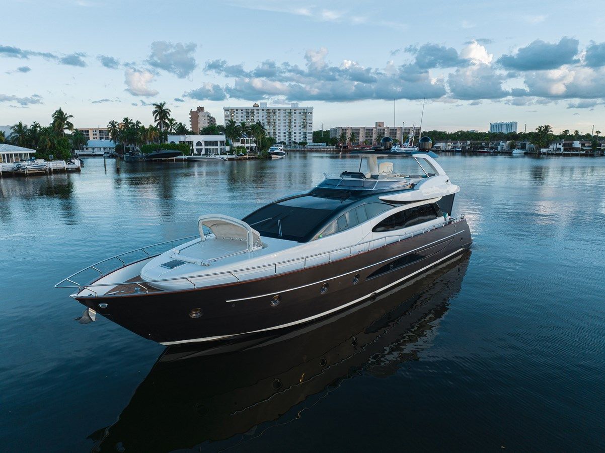 the best price on 75' Riva 2012 75 Venere