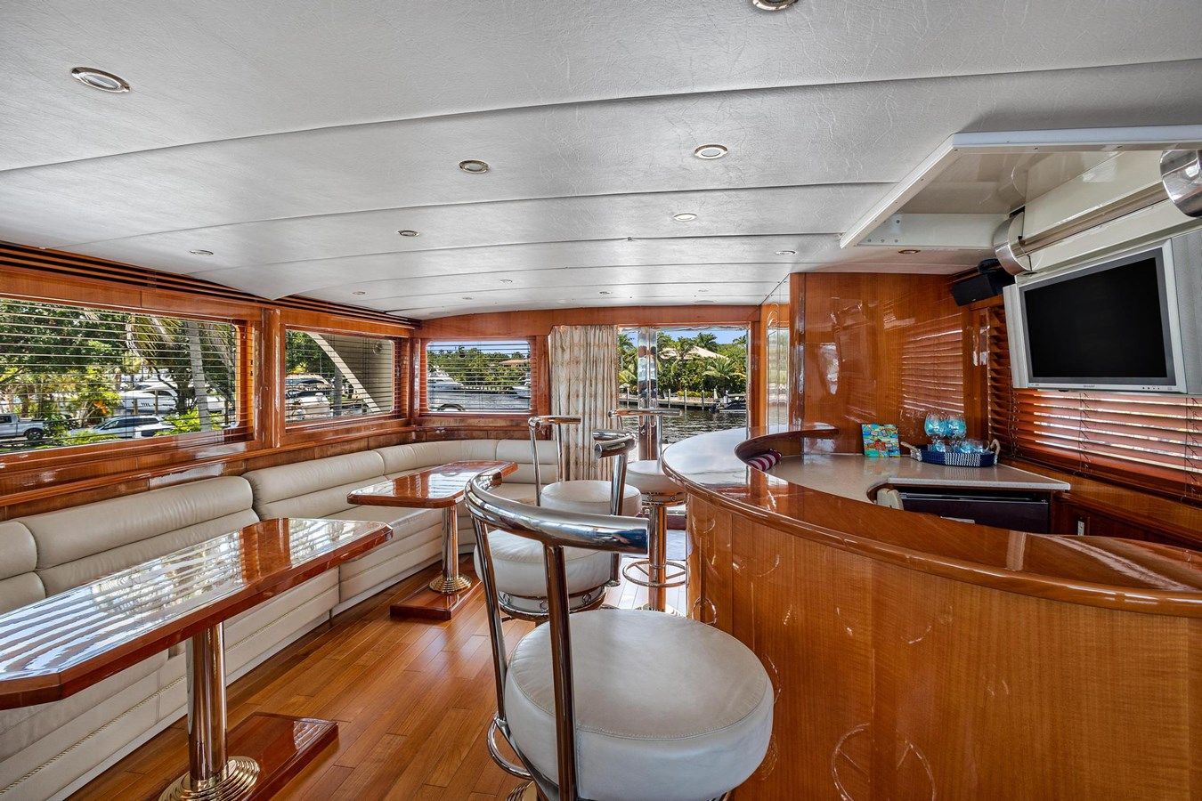 JEF82110L506 Starship Pilothouse yacht sale